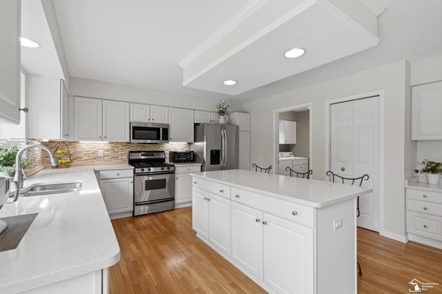 5040 cherry blossom circle Circle, West Bloomfield Twp, MI 48324