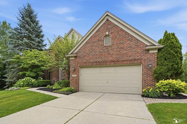 5040 cherry blossom circle Circle, West Bloomfield Twp, MI 48324