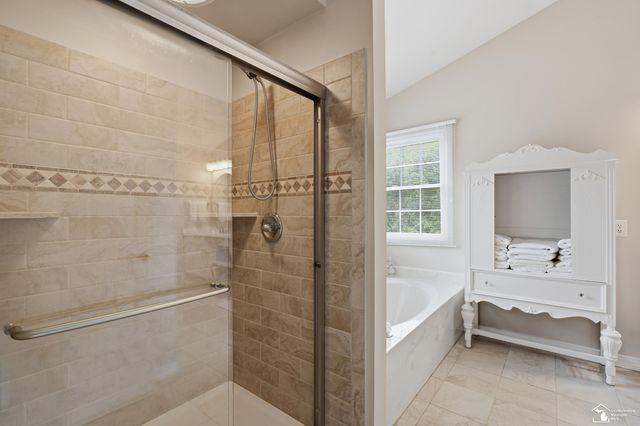 5040 cherry blossom circle Circle, West Bloomfield Twp, MI 48324
