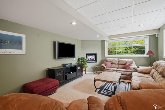5040 cherry blossom circle Circle, West Bloomfield Twp, MI 48324