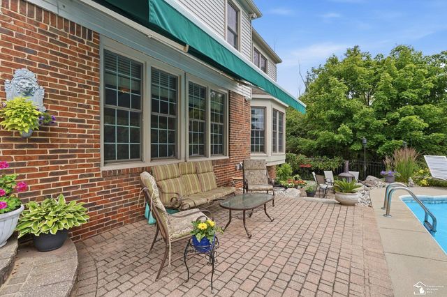 5040 cherry blossom circle Circle, West Bloomfield Twp, MI 48324