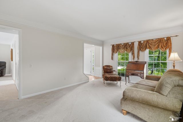 5040 cherry blossom circle Circle, West Bloomfield Twp, MI 48324