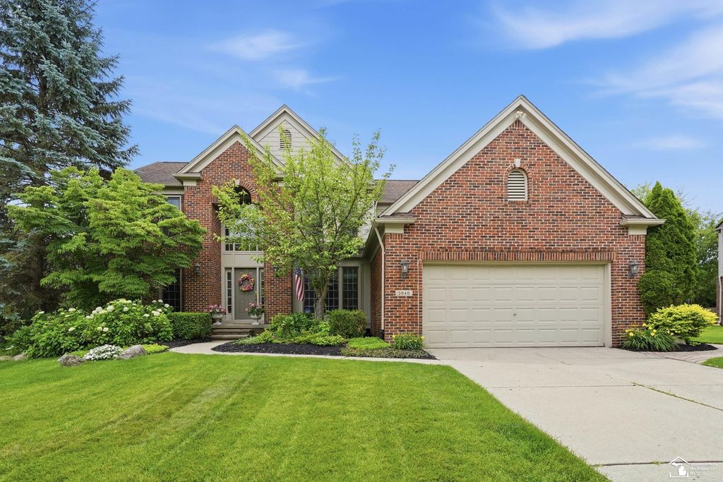 5040 cherry blossom circle Circle, West Bloomfield Twp, MI 48324