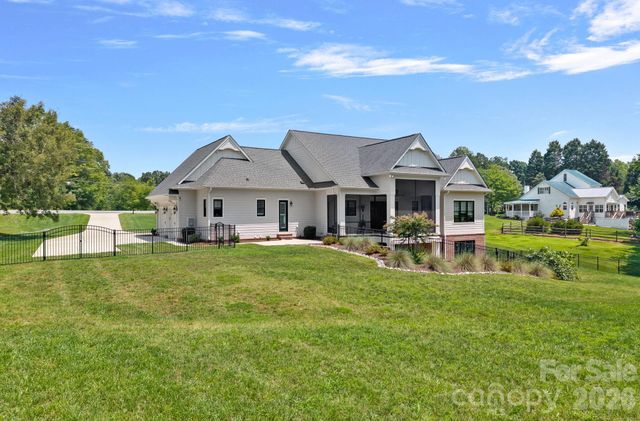 2889 mount Pleasant Road, Sherrills Ford, NC 28673
