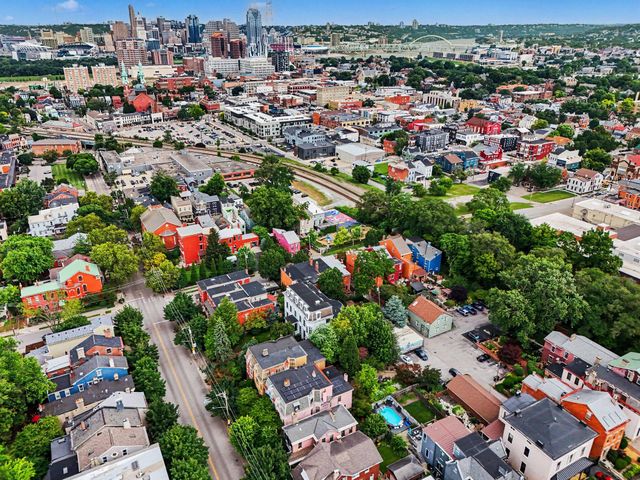 127 West Robbins Street, Covington, KY 41011