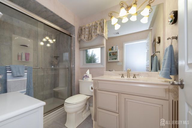 75 Boulevard West, Old Bridge, NJ 07735