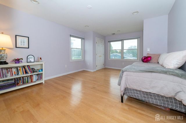 75 Boulevard West, Old Bridge, NJ 07735