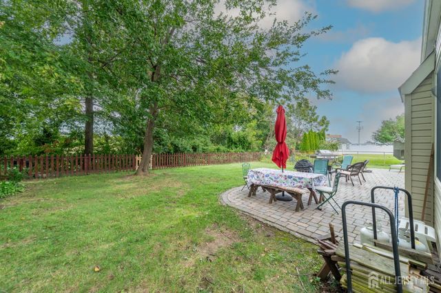 75 Boulevard West, Old Bridge, NJ 07735