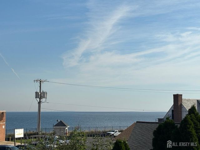 75 Boulevard West, Old Bridge, NJ 07735