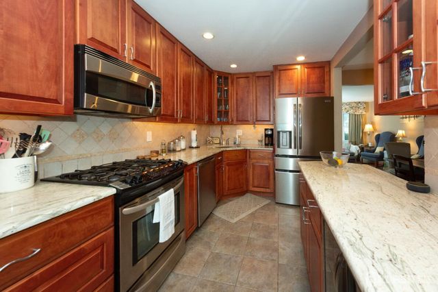 75 Boulevard West, Old Bridge, NJ 07735