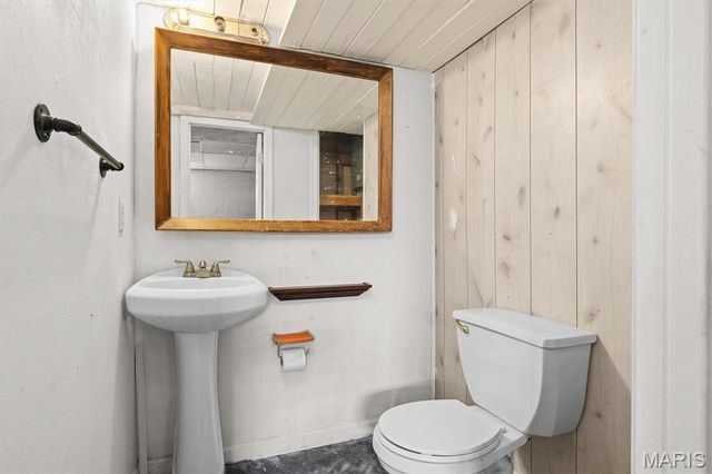 312 E Ofallon Drive, Caseyville, IL 62232