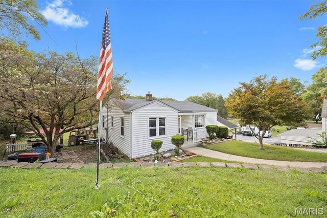 312 E Ofallon Drive, Caseyville, IL 62232