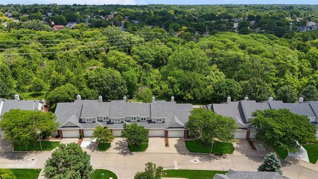 5925 Ep True Parkway 7, West Des Moines, IA 50266