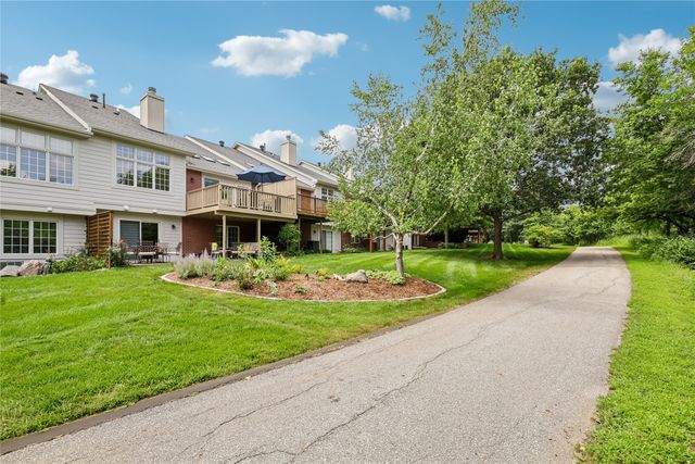 5925 Ep True Parkway 7, West Des Moines, IA 50266