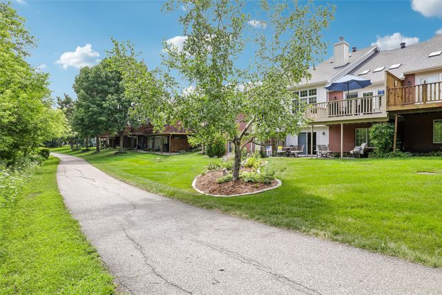 5925 Ep True Parkway 7, West Des Moines, IA 50266