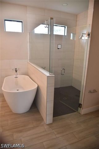 4666 Villa Capri LN, Bonita Springs, FL 34134