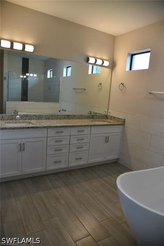 4666 Villa Capri LN, Bonita Springs, FL 34134