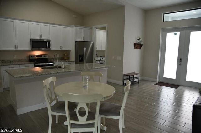 4666 Villa Capri LN, Bonita Springs, FL 34134