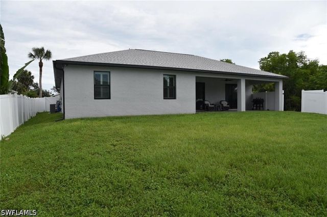 4666 Villa Capri LN, Bonita Springs, FL 34134