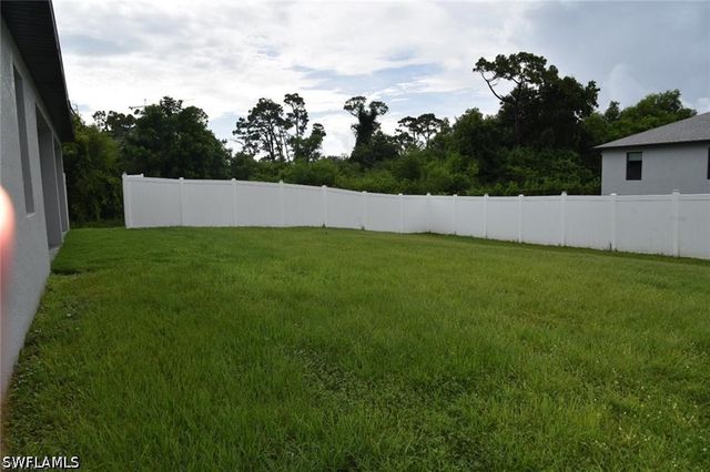 4666 Villa Capri LN, Bonita Springs, FL 34134