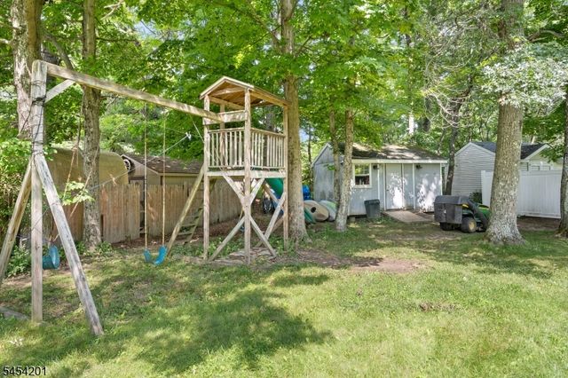 1 Ridgeview Ct, Vernon Twp., NJ 07422