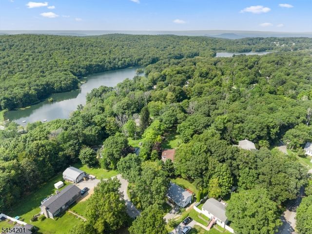 1 Ridgeview Ct, Vernon Twp., NJ 07422