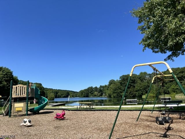 1 Ridgeview Ct, Vernon Twp., NJ 07422