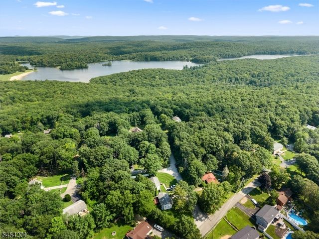1 Ridgeview Ct, Vernon Twp., NJ 07422