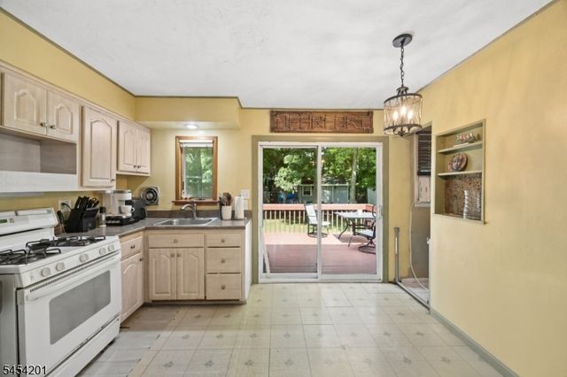 1 Ridgeview Ct, Vernon Twp., NJ 07422