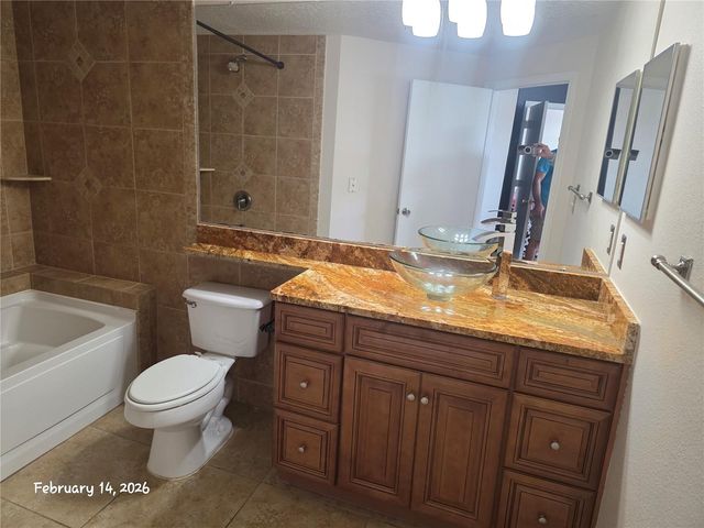 5554 METROWEST BOULEVARD 4-310, Orlando, FL 32811