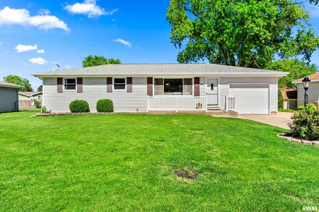 604 WHIPPOORWILL Drive, Washington, IL 61571