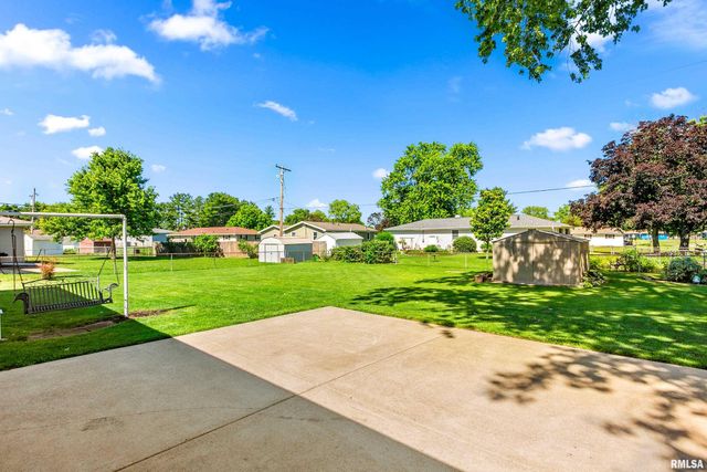 604 WHIPPOORWILL Drive, Washington, IL 61571