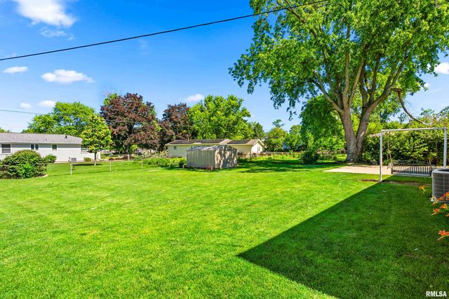 604 WHIPPOORWILL Drive, Washington, IL 61571