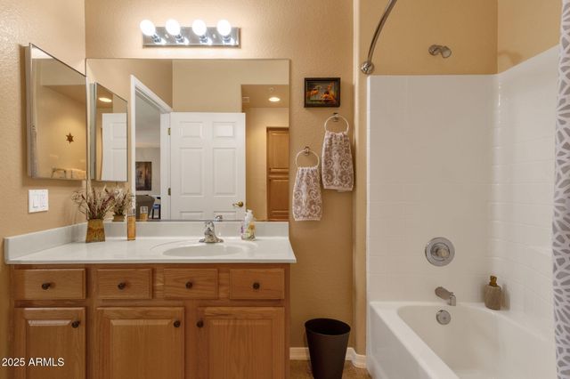 13606 N CAMBRIA Drive 109, Fountain Hills, AZ 85268