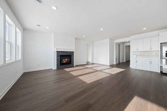 20048 Gabardine Lane, Lakeville, MN 55044