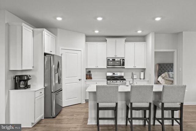 216 CONGRESSIONAL CT, Moorestown, NJ 08057