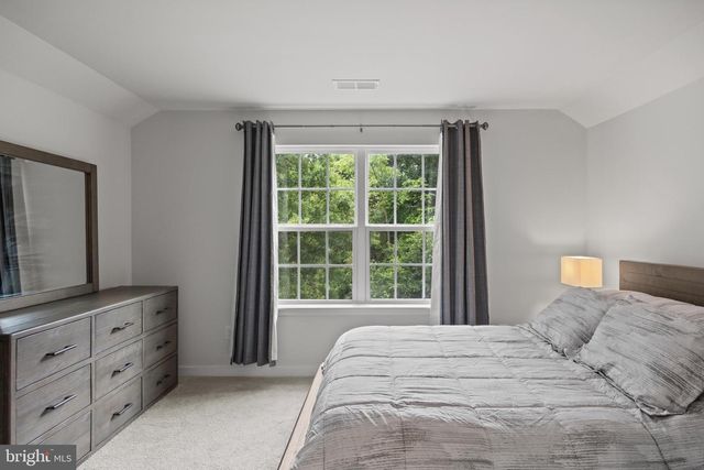216 CONGRESSIONAL CT, Moorestown, NJ 08057