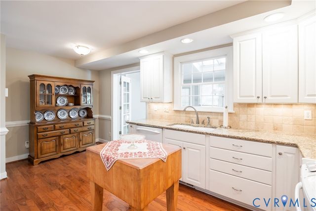 10101 Farmleigh Dr, North Chesterfield, VA 23235