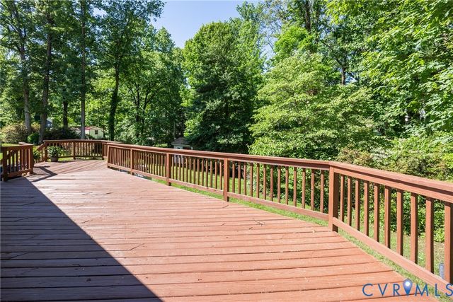 10101 Farmleigh Dr, North Chesterfield, VA 23235