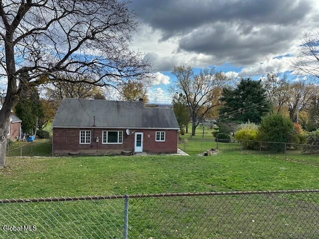 21 Winnie Avenue, Ravena, NY 12143