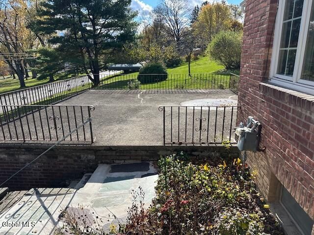 21 Winnie Avenue, Ravena, NY 12143