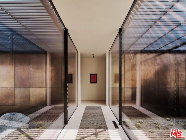 2212 WINTER SUN Drive, Palm Springs, CA 92262