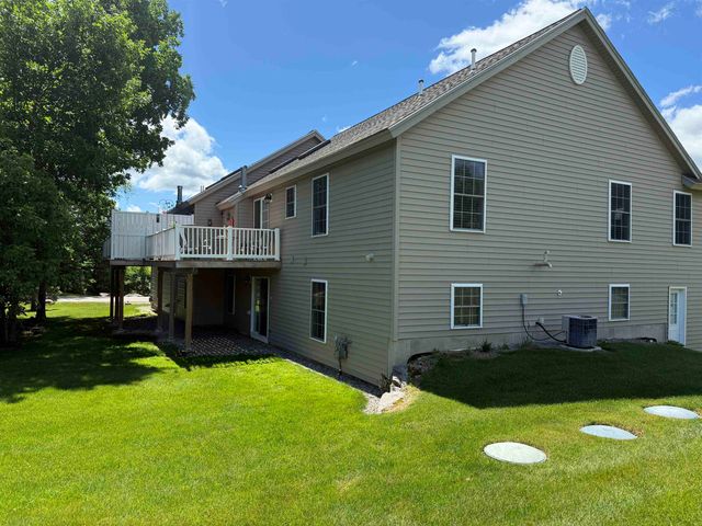 7 Maplevale Road, East Kingston, NH 03827