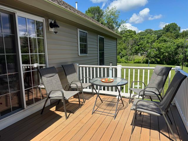7 Maplevale Road, East Kingston, NH 03827