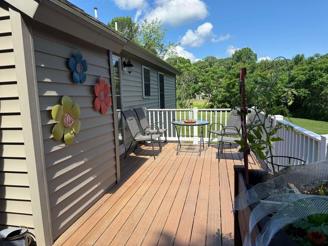 7 Maplevale Road, East Kingston, NH 03827