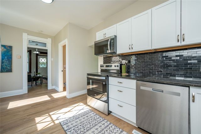 103 N Dewey Street, Prairie City, IA 50228