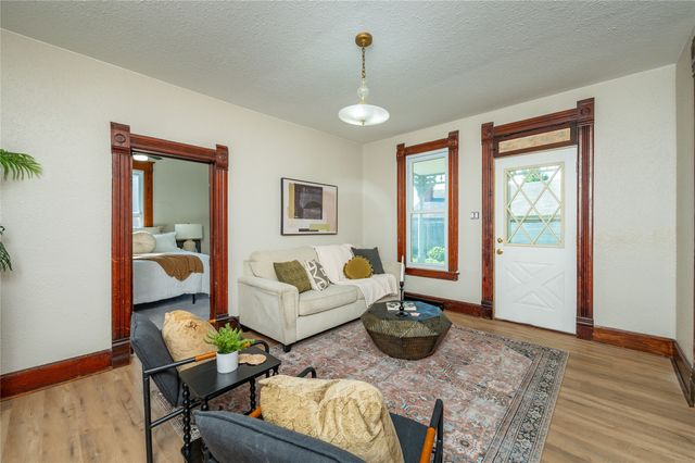 103 N Dewey Street, Prairie City, IA 50228