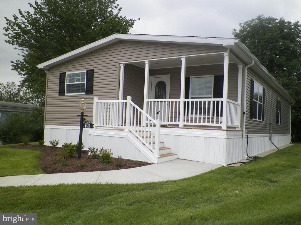 403 CLEAR CREEK CT, North Wales, PA 19454