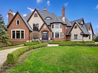 6655 Lee Court, Burr Ridge, IL 60527