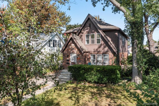 925 E 2nd Street, Royal Oak Charter Township, MI 48067